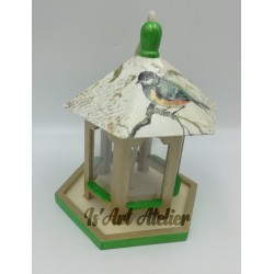 mangeoire-hexagonale-pour-oiseau-en-bois-decore@isartatelier