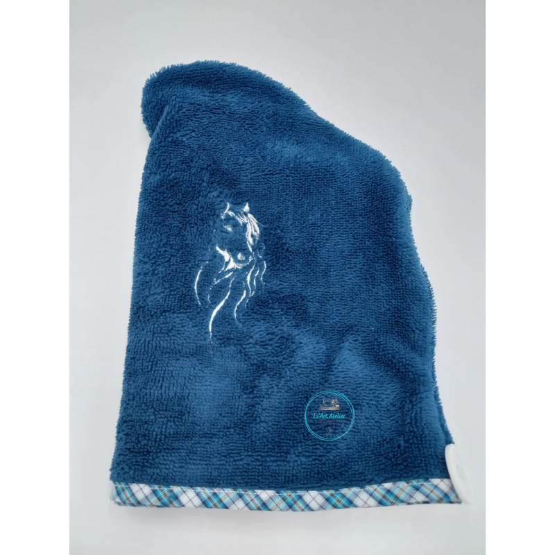 serviette-turban-seche-cheveux-cheval-brode@isartatelier serviette-turban-seche-cheveux-cheval-brode@isartatelier