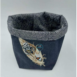 panier-en-tissu-motif-panthere-dans-une-plume@isartatelier