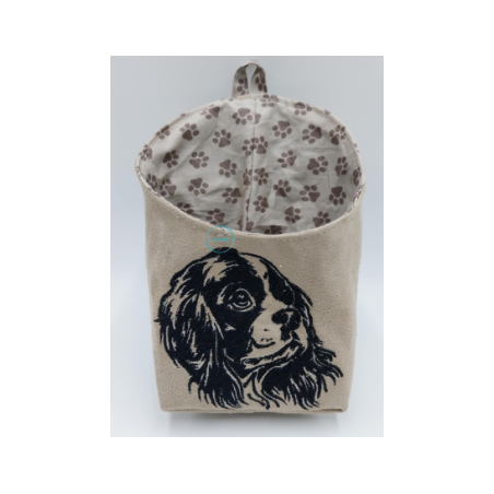 corbeille-a-suspendre-motif-cavalier-king-charles@isartatelier